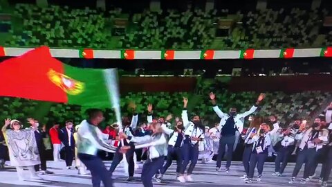 今日のオリンピック開会式で1番笑った瞬間ｗｗｗｗｗｗｗｗ ポルトガル旗手 バッハ なんｊ ばびろにあっ