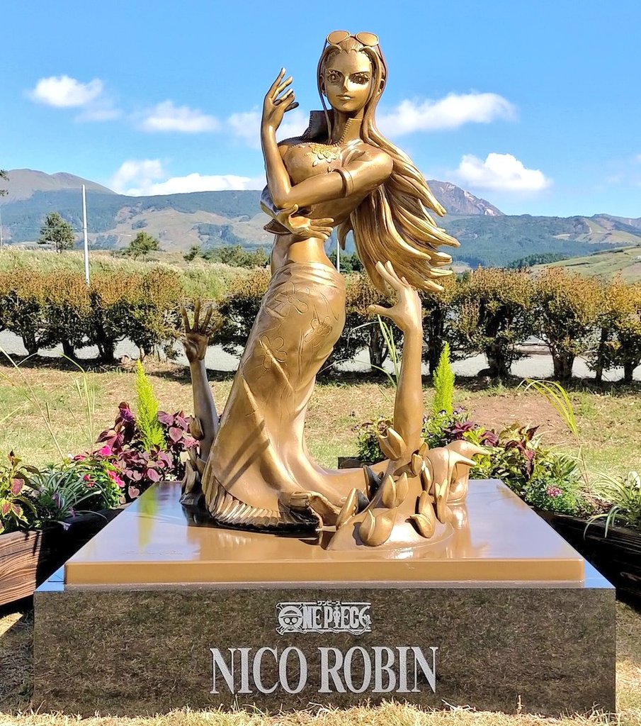 エチエチ ワンピース ニコ ロビンの銅像が熊本の阿蘇に建つ なんｊ ばびろにあっ